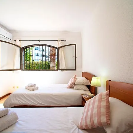 2 Bed Ground Floor In Apartamento