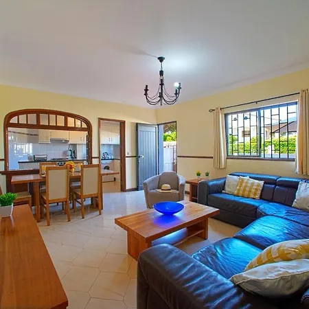 2 Bed Ground Floor In Apartamento *