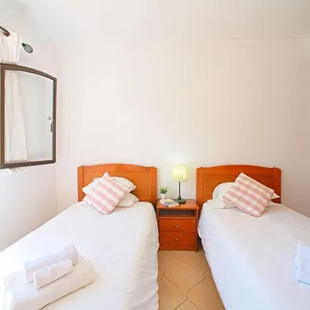 Apartment 2 Bed Ground Floor In