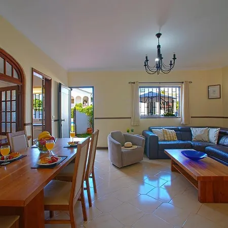 Apartment 2 Bed Ground Floor In
